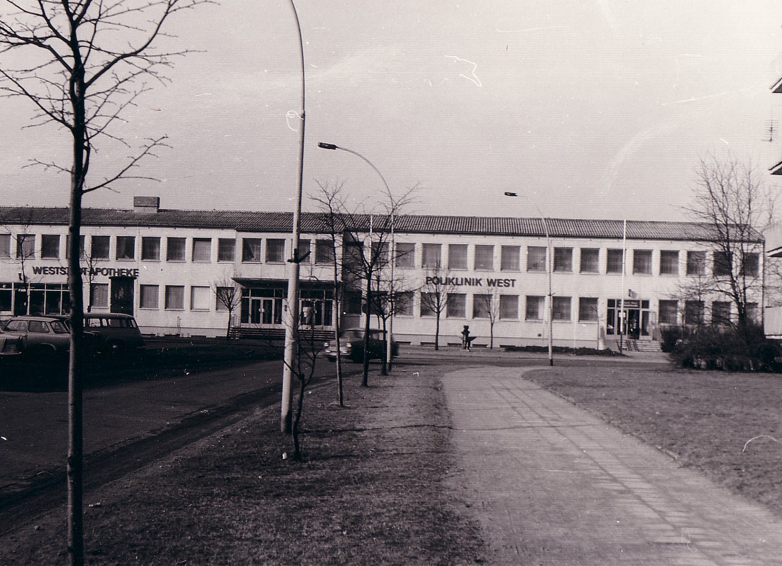 Geschichte, Tradition, Weststadt-Apotheke, Schwerin, Poliklinik